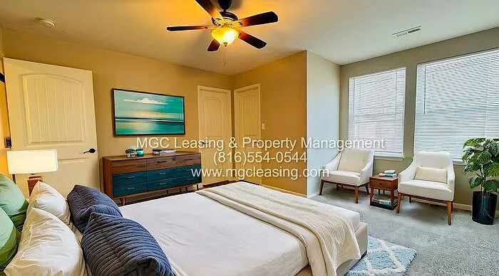 9444 N Baltimore Ave — Photo 4