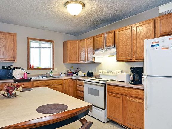 3rd image of 1032 Knox Ave N #3
