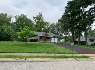 1418 Virginia Dr, Ballwin, MO 63011