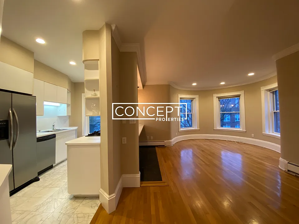 33 Longwood Ave