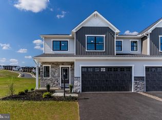 651 Brittany Dr, Mechanicsburg, PA 17055