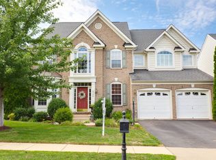 6708 Grace View St, Gainesville, VA 20155