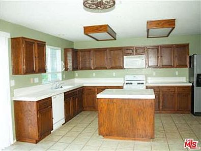 5th image of 26400 Antonio Cir