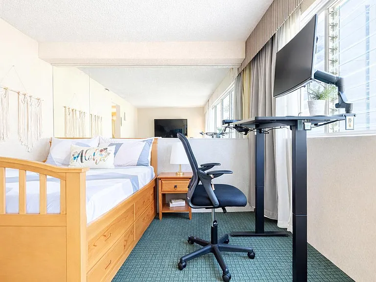 444 Kanekapolei St #407 — Photo 13