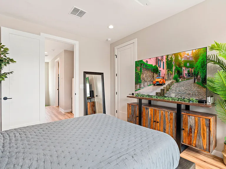 1208 N Academy Ave — Photo 17
