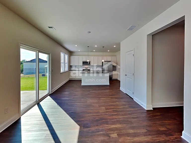 269 Willow Ln — Photo 6