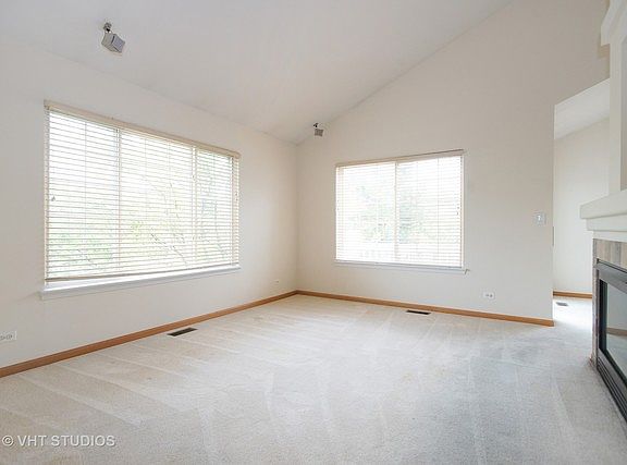 4th image of 1090 Savoy Ct #1090