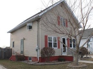 3012 School St, Two Rivers, WI 54241