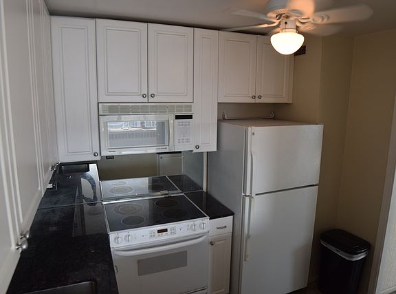 2nd image of 1360 N Sandburg Ter APT 2005