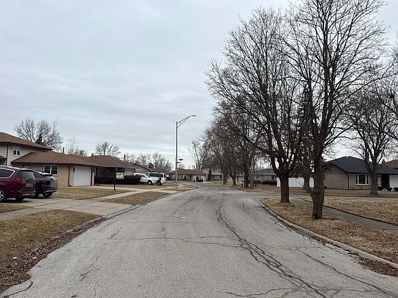 5th image of 16932 Kimbark Ave