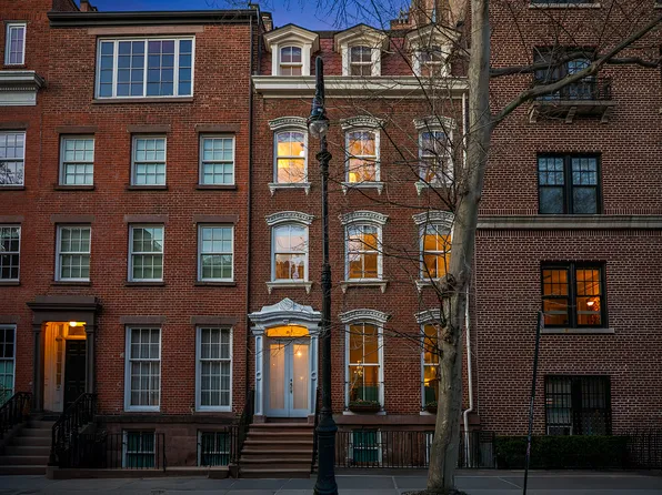 21 West 11th Street image 1 of 20
