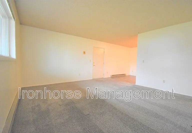 809 W Villard St #45 — Photo 3