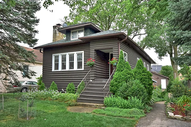 260 N Willow Rd photo 1
