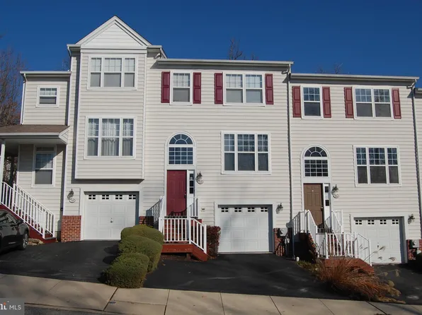 108 Tudor Ct, Malvern, PA 19355