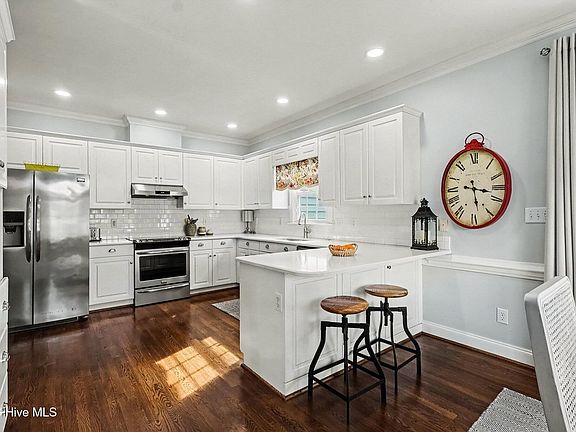 3rd image of 7072 Riverbirch Road