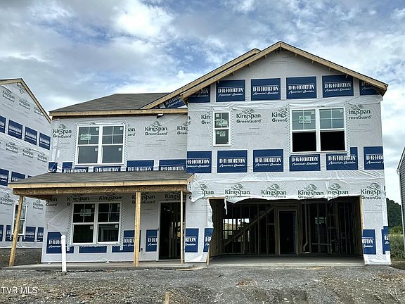 2nd image of 117 Crawford Cir