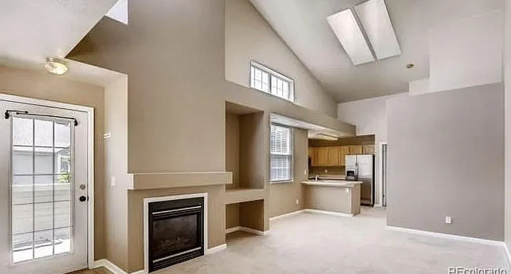 2 bed, 1140 sqft, $2,200 — Photo 1