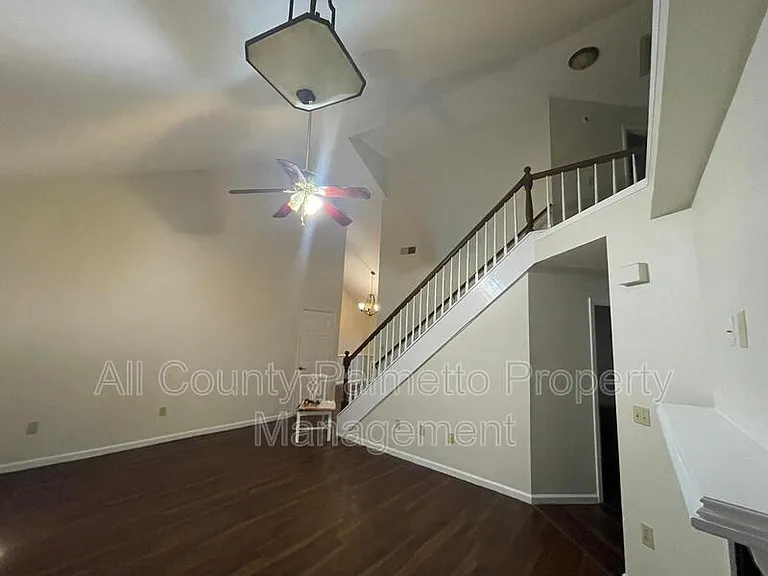 107 Persimmon Cir — Photo 3