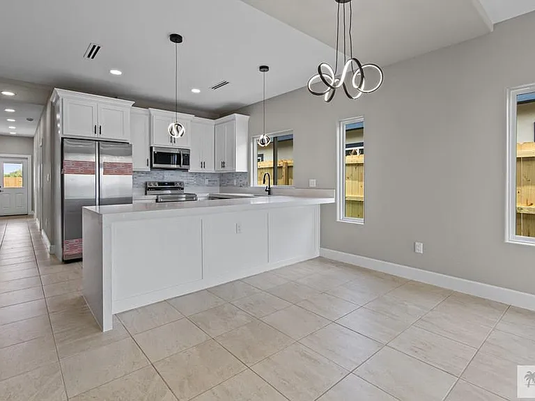 3269 Alegre Dr #B — Photo 4
