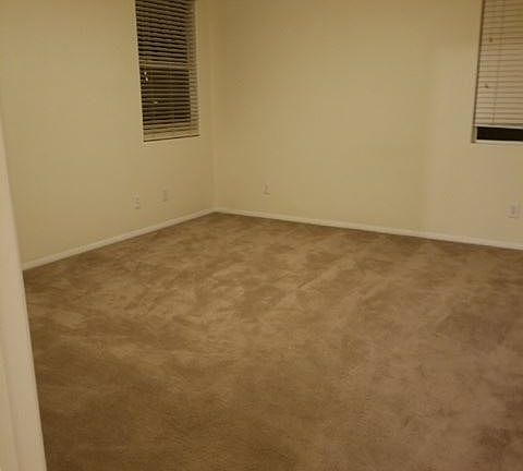 3rd image of 10172 Hollis Mountain Ave