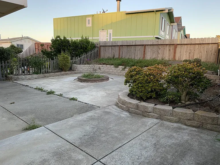 57 Lycett Cir #A — Photo 9