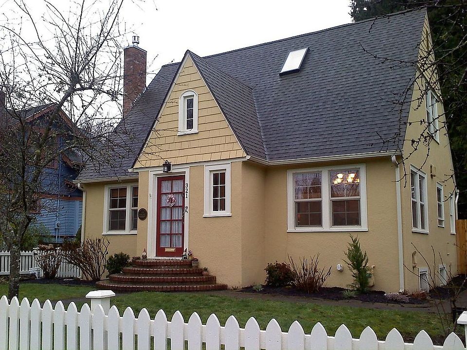 1st image of 321 17th Ave SE