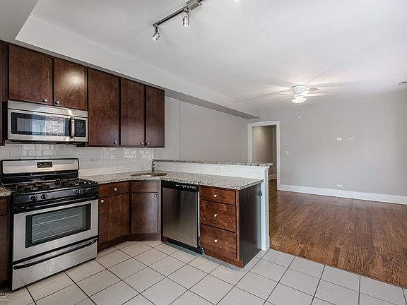 2607 -2611 W Lawrence