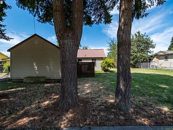 4th image of 1044 23rd Ave