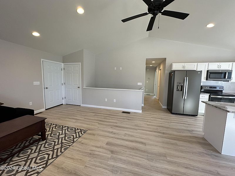 5th image of 52 Overlook Drive