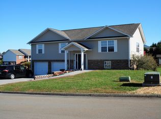 2405 Frost Valley Ct, Sevierville, TN 37876