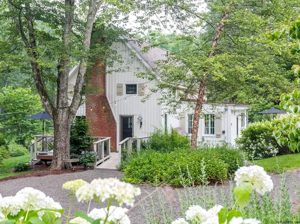 751 Creek Locks, Rosendale, NY 12472