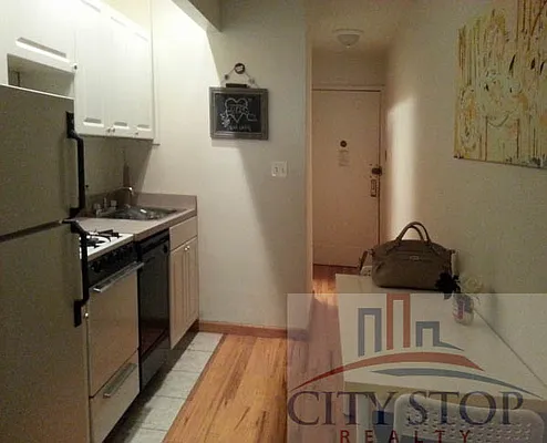 Rented by City Stop Realty | media 11