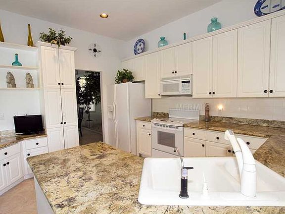 3rd image of 4205 Waterscape Dr