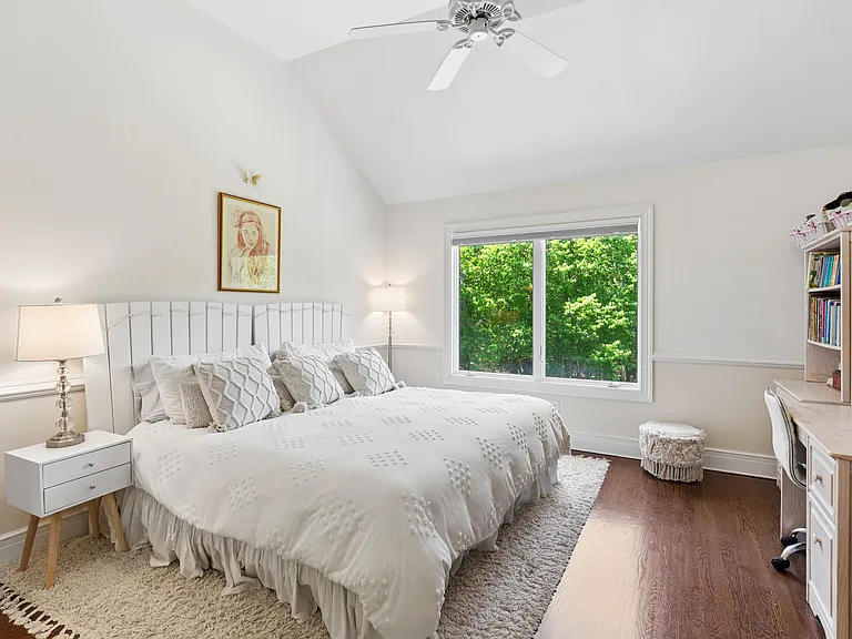 2296 Deerfield Rd — Photo 32