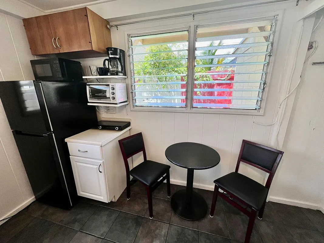 Studio, 1.0 bath, 250 sqft, $1,250 — Photo 4