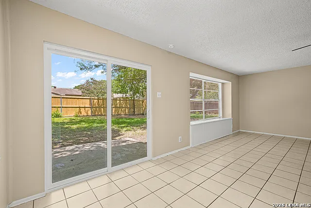 5019 Stockman Dr — Photo 8
