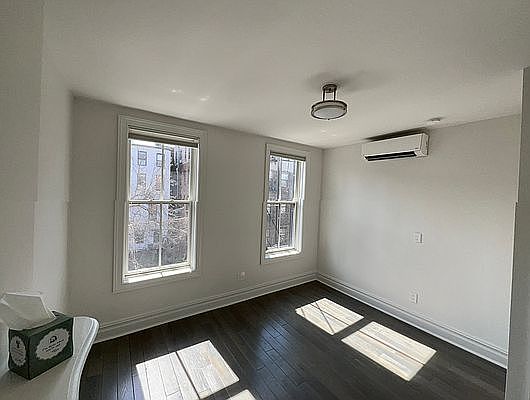 2nd image of 164 Macon St #2