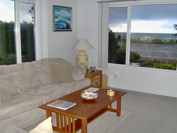 5th image of 1725 S Pebble Beach Dr