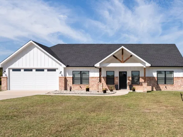 1574 Carter Dr, Corsicana, TX 75109