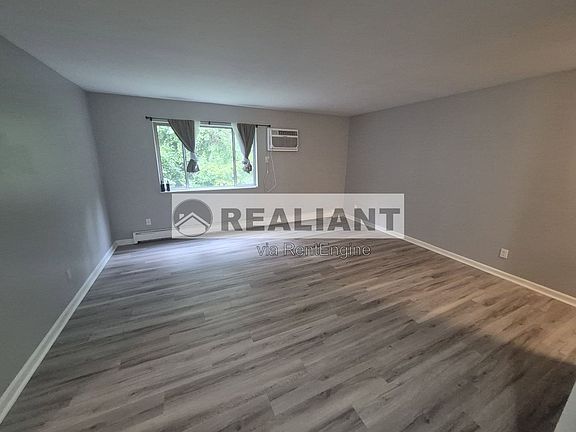 3rd image of 2521 Warren St Unit 7