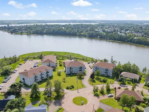 22 Waterview Hts #18, Charlottetown, PE C1A 9J8