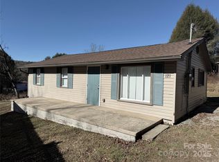 121 Tom McKinney Rd, Brevard, NC 28712