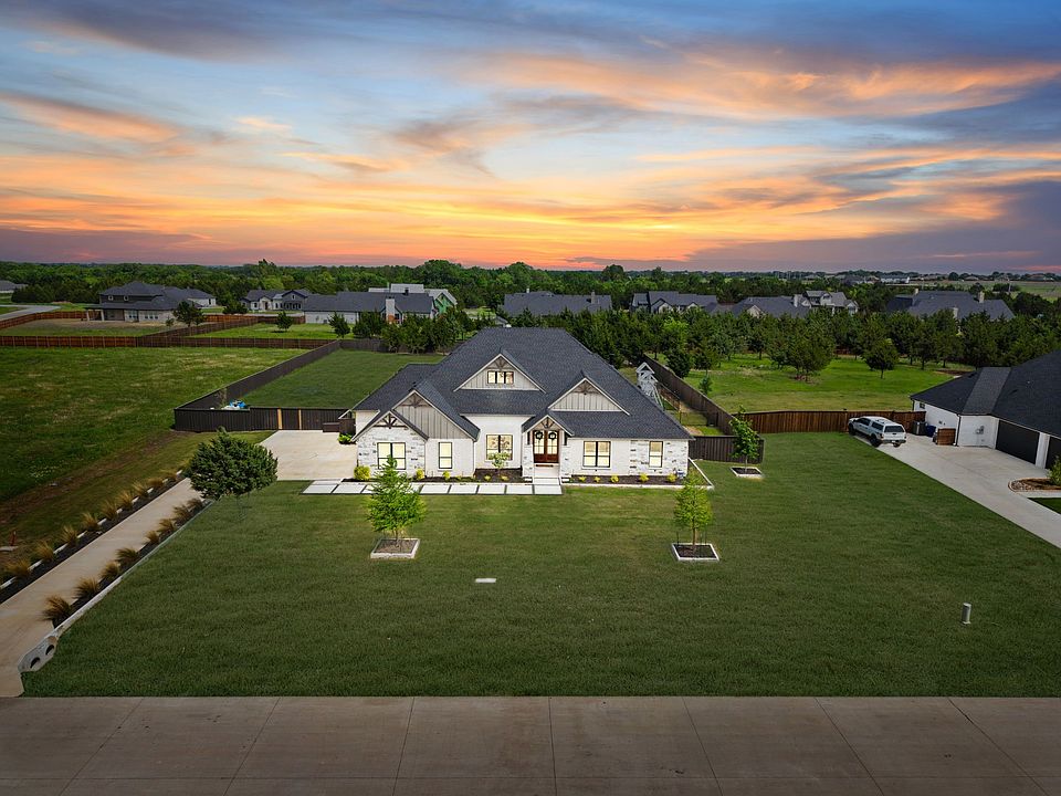 1st image of 3070 Stonebriar Dr