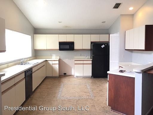 2nd image of 150 Abbey Hollow Dr