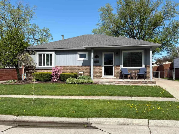 28108 Roy St, Saint Clair Shores, MI 48081