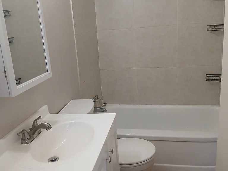 1214 Elmwood Rd — Photo 10