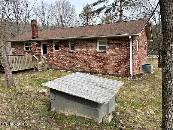 2nd image of 719 Possum Valley Rd