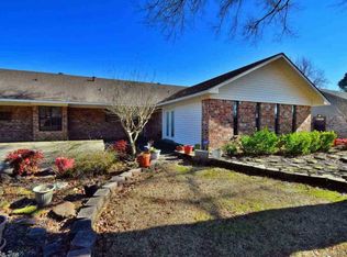 8 Summerfield Dr, Conway, AR 72034