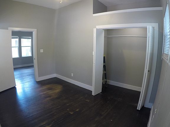 5th image of 711 Graham Pl #A