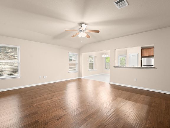 2nd image of 305 Longhorn Cavern Rd